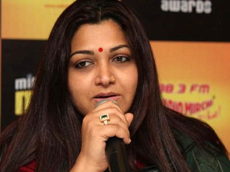 பணத்துக்காக நடிகைகள் விபச்சாரத்துக்குப் போவதை ஏற்க முடியாது! - குஷ்பு