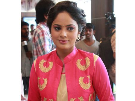 சன் டிவி காமெடி நிகழ்ச்சியில் நடுவரான நடிகை நந்திதா