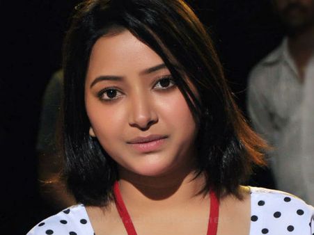 ஸ்வேதா பாசுவுடன் இருந்த பிரபல தொழிலதிபர் யார்? இன்று தெரியும்!