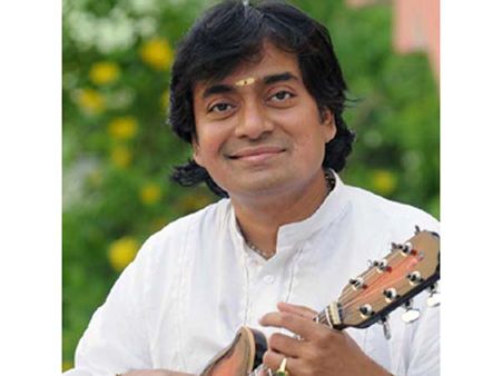 பிரபல இசைக்கலைஞர் மாண்டலின் சீனிவாஸ் மரணம்
