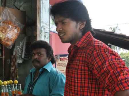 மீண்டும் சத்யராஜ் - கவுண்டமணி ஸ்டைல் காமெடி... ‘பொங்கி எழு மனோகரா’வில் !