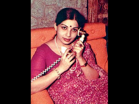 ''அம்மா என்றால் அன்பு''… ஜெயலலிதாவின் இனிய பாடல்கள்!