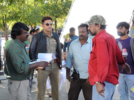 புறம்போக்கு என்கிற பொதுவுடைமையும் யமலிங்கமும்!