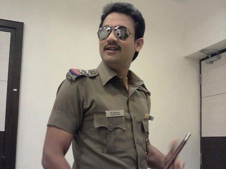 இவனுக்கு தண்ணில கண்டம்... ஒரு தமாஷ் படம்!