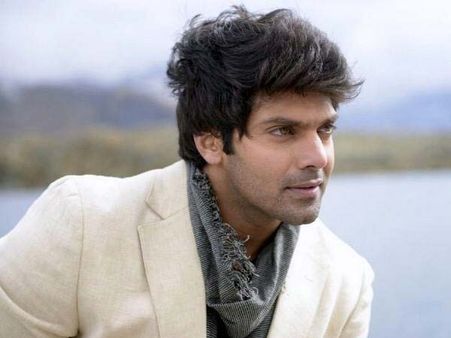 பாஸ் என்கிற பாஸ்கரன் படத்தின் இரண்டாம் பாகத்தைக் கைவிட்டார் ராஜேஷ்