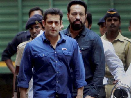 விபத்தை ஏற்படுத்திய காரை சல்மான்கான் தான் ஓட்டினார் - சாட்சியால் வந்த சிக்கல்!