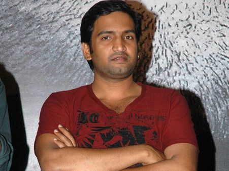 ஆர்யா, ஜீவா கூட நடிச்ச மாதிரி ஒரு ஃப்ரெண்ட்லி பீலிங்! - லிங்கா ரஜினியுடனான அனுபவம் பற்றி சந்தானம்