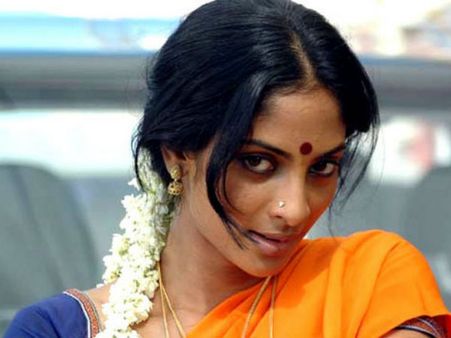 விஷாலும், ஆர்யாவும் சரியான லூசுப் பசங்க.. 'அத்தாச்சி' ஷ்ரேயா ரெட்டி தரும் 'அத்தாட்சி'!!