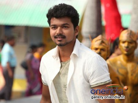 300 பேருடன் ஆட்டம், அடுத்து ஃபைட்: இது தான் விஜய்யின் திட்டம்