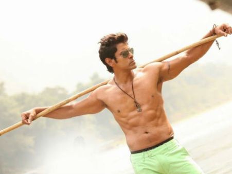 'ஐ' ரிலீஸ் தாமதத்திற்கு ஏ.ஆர். ரஹ்மானே காரணம்: ஆஸ்கர் ரவிச்சந்திரன்