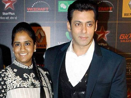 சல்மான்கானுக்கு 49, தங்கை அர்பிதாவுக்கு 25..! ஏன் இந்த வயசு வித்தியாசம் தெரியுமா?