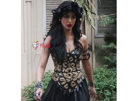 அப்பா, அம்மா அழகு.. அதனால்தான் நானும் அழகு.. மேக்கப் போடாமலேயே... ஸ்ருதி!