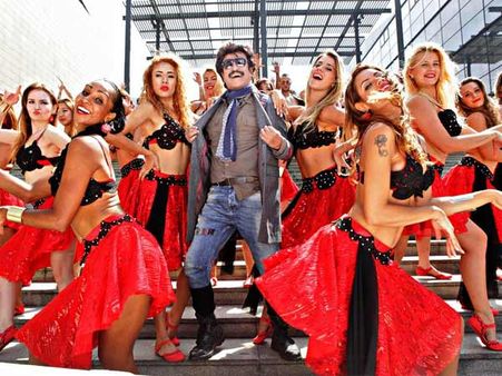 இந்திய சினிமாவில் முதல் முறையாக ரூ 200 கோடிக்கு இன்சூர் செய்யப்பட்ட ரஜினியின் லிங்கா!