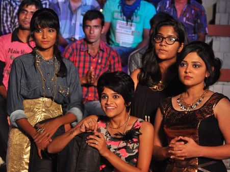 வானவில் வாழ்க்கை... சபாஷ் சரியான போட்டி!