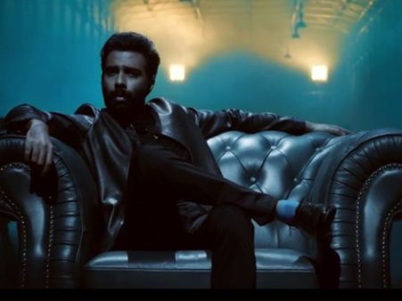 6 சேர்ந்து அட்டகாசமாக வெளியிட்ட ராஜதந்திரம் டீசர்கள் – நடிகர் விஜய்யின் டிவிட்டர் மூலம் ரிலீஸ்!