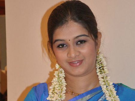 2014 பிளாஷ்பேக்: நீ ரொம்ப பேசற! கொஞ்சம் அடக்கிவாசி!!