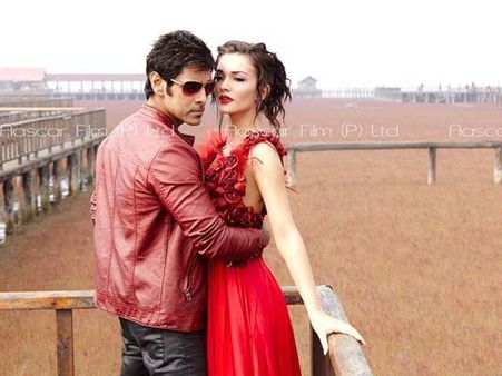 யு ஏ சான்றிதழுடனே வெளியாகிறது ஐ... போட்ட முதல் திரும்புமா?