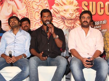 இனி ஆர்யா போன்ற நண்பர்களை என் பட விழாக்களுக்கு அழைக்க மாட்டேன் - விஷால்