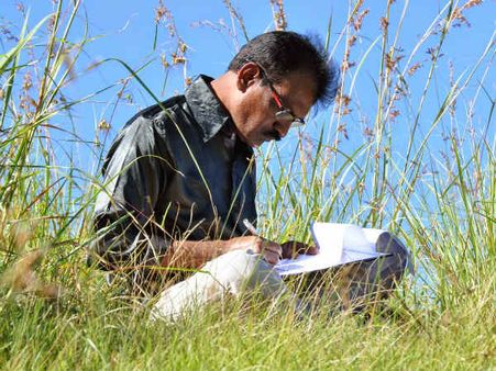 சினிமாக்காரன் சாலை... - 'நல்லா பாத்துக்கங்க, நானும் இப்போ ரவுடிதான்!'