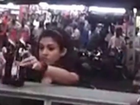 டாஸ்மாக்கில் பீர் வாங்கிய நயன்தாரா! இணையத்தில் உலா வரும் வீடியோ