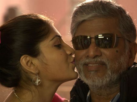 ஒரு 75 வயது 'இளைஞனின்' சுவாரஸ்யமான சேட்டைகள்தான் டூரிங் டாக்கீஸ்! -எஸ் ஏ சந்திரசேகரன்