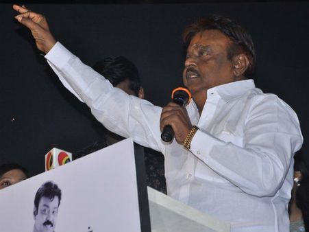 என் மனைவி படித்தவர்... நான் படிக்காதவன்: சகாப்தம் பட விழாவில் கேப்டனின் ‘மலரும் நினைவுகள்’!