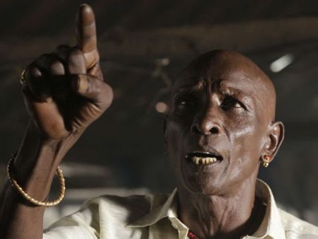 'வவ்வால்' பாண்டியாக ராஜேந்திரன்: ஓம் சாந்தி ஓம்... குழந்தைகளுக்கும் பிடித்த பேய்ப் படம்!