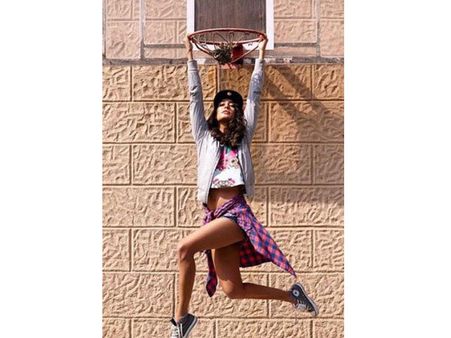 ட்விட்டரில் நடிகர் கேஆர்கேவை திட்டிய நடிகை லிசா