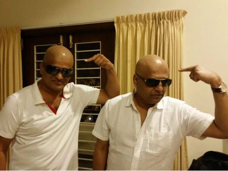 கார்த்தி - சுராஜ் படத்துக்காக திருப்பதியில் மொட்டை போட்ட விவேக்