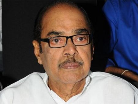 பிரபல படத் தயாரிப்பாளர் டி ராமாநாயுடு மரணம்... நடிகர் வெங்கடேஷின் தந்தை!