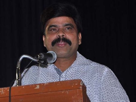 இனி உளறக் கூடாது, சரியா.. முடிவெடுத்தார் 