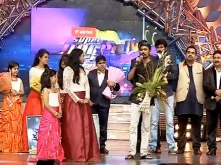 விஜய் டிவி சூப்பர் சிங்கர் ஜூனியர் 4: வீடு வென்ற ஸ்பூர்த்தி, தங்கத்தை தானமாக கொடுத்த ஜெசிக்கா