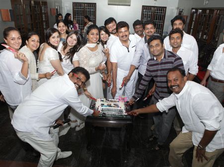 80களுக்குப் போட்டியாக 90களின் சந்திப்பு... விஜய், சூர்யா, ஜோதிகா, சிம்ரன் பங்கேற்பு!