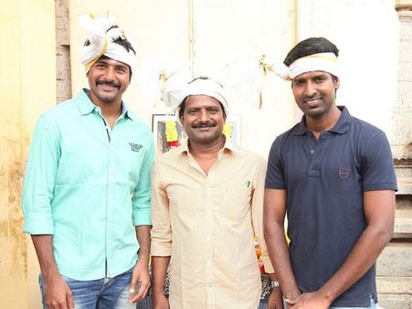 வாய் பிளக்கும் கோடம்பாக்கம்: 'ரஜினி முருகன்' ரூ 40 கோடிக்கு விற்பனை?