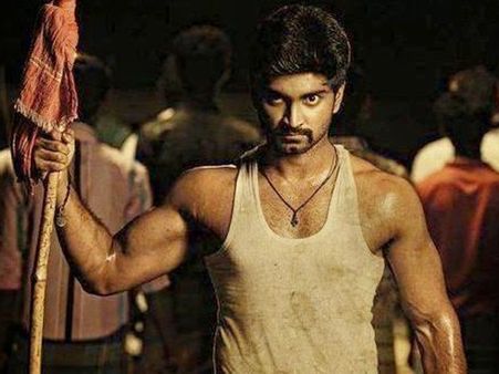 ரஜினி, விஜய் வரிசையில் தண்ணீருக்கு போராடும் அதர்வா