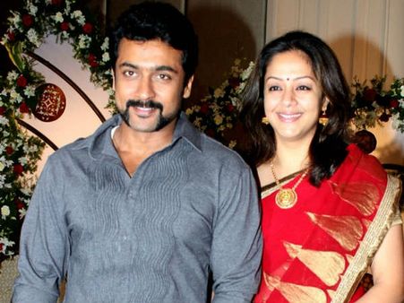 குடும்பத்துடன் ”ஹோலி” கொண்டாட்டம் – ஜோதிகாவுக்கு சூர்யாவின் “டபுள் டிரீட்”