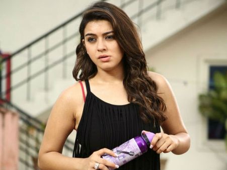 அய்யய்யோ, நான் 'பவர் ஸ்டாரை' வம்புக்கு இழுக்கவே இல்லை: கதறும் ஹன்சிகா