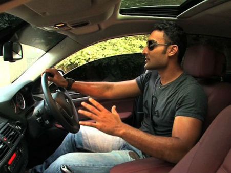 உயர்ரக சொகுசு கார்கள் பற்றி தெரிஞ்சுக்க ரோட்ஸ்டர் பாருங்க…