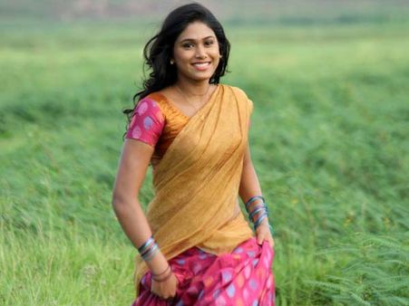 யாருமே கண்டுகொள்ளவில்லை: இறங்கி வந்த மனிஷா யாதவ்