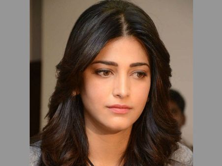 படங்களில் நடிக்க எனக்குத் தடையா..? அப்படி எந்தத் தகவலும் வரலையே! - ஸ்ருதி ஹாஸன்