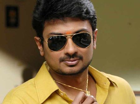 கொம்பன் பிரச்சினையில் என்னை ஏன் இழுக்கறீங்க? - உதயநிதி ஆவேசம்