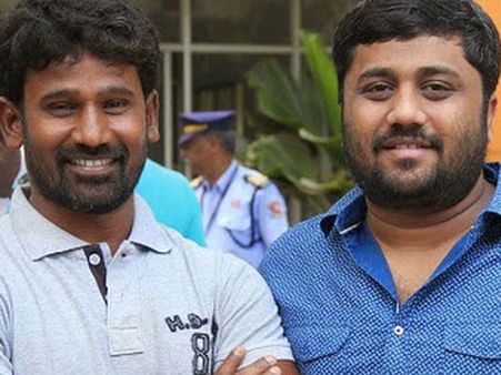 5 நாளில் 21 கோடி வசூல்... கொம்பன் இயக்குநருக்கு இன்னோவா பரிசளித்த ஞானவேல் ராஜா!