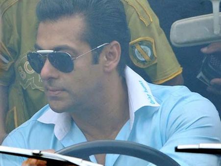 கார் விபத்து வழக்கு: சல்மான் கானை நெருங்கிக் கொண்டிருக்கும் சிறை தண்டனை