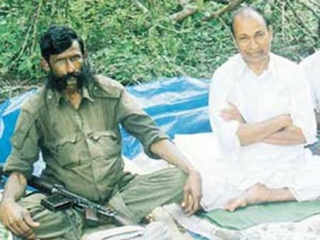 ராஜ்குமாரை வீரப்பன் கடத்திய சம்பவம் படமாகிறது.. ராம்கோபால் வர்மா இயக்குகிறார்!