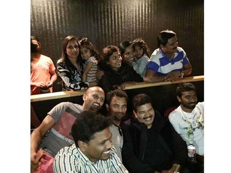 மணிரத்னம் படத்தை அமெரிக்காவில் பார்த்து ரசித்த ஷங்கர்