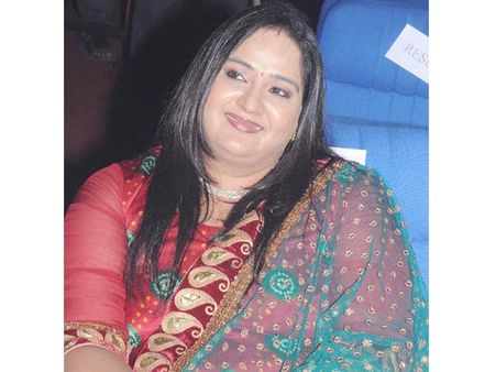 பொய் சொல்லி மகளுக்கு வாய்ப்பு வாங்கிய நடிகை ராதா!