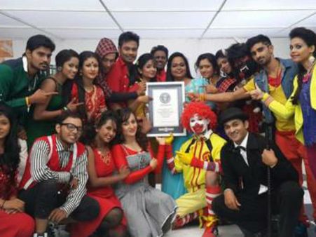 ச்சும்மா... கிழி... கிழி... கிழி... கின்னஸ் சாதனை படைத்தது 