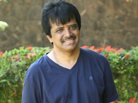 கங்காரு படம் + பாட்டு சக்சஸ்... ஸ்ரீநிவாஸ் ஹேப்பி அண்ணாச்சி!