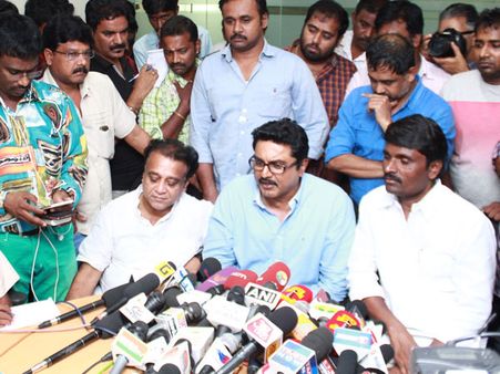 உத்தமவில்லனுக்கு 24 மணிநேரம் பஞ்சாயத்து செய்த நாட்டாமை… ட்விட்டரில் ரசிகர்கள் நன்றி