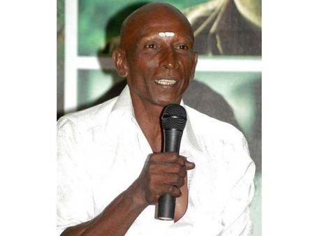 மொட்டை ராஜேந்திரன் காமெடியில் கலக்கும் நண்பர்கள் நற்பணி மன்றம்!